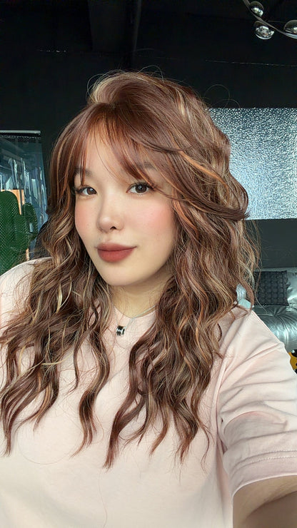 Doncill 22 Inches Scalpiana Long Wave Toasted Sienna 3.5X4 Hard Silky Top Natural Scalp Effect Wig with Bangs OSSIE TOASTED SIENNA